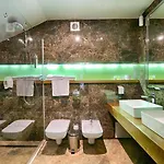 F&b Hotel