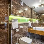 Hotel F&b