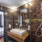 Hotel F&b