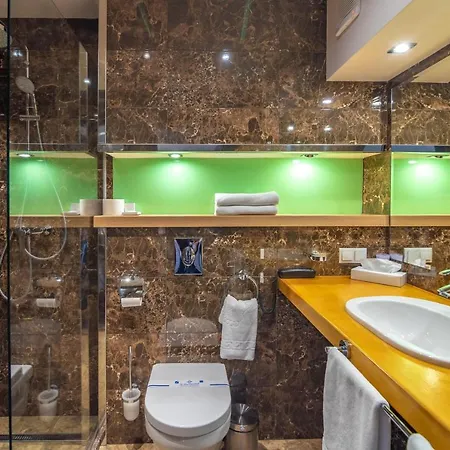 Hotel F&b 4*