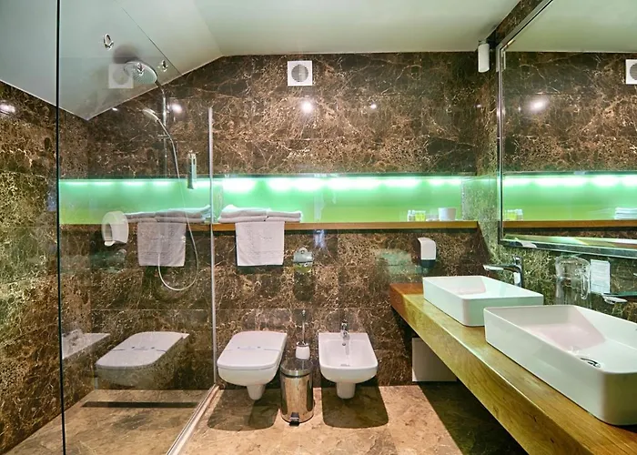 F&b Otel