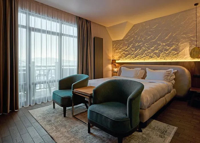 F&b Otel Bukovel