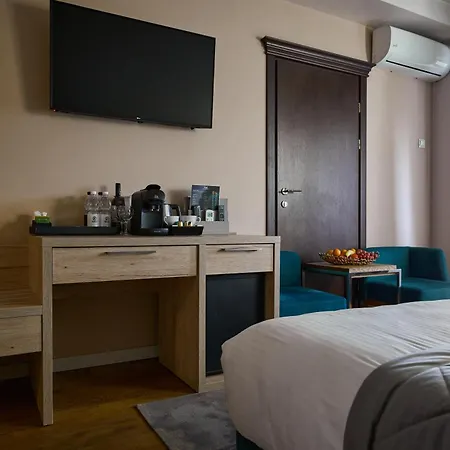 Hotell F&b 4*