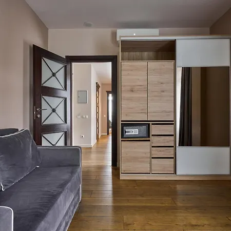 F&b Hotell 4*